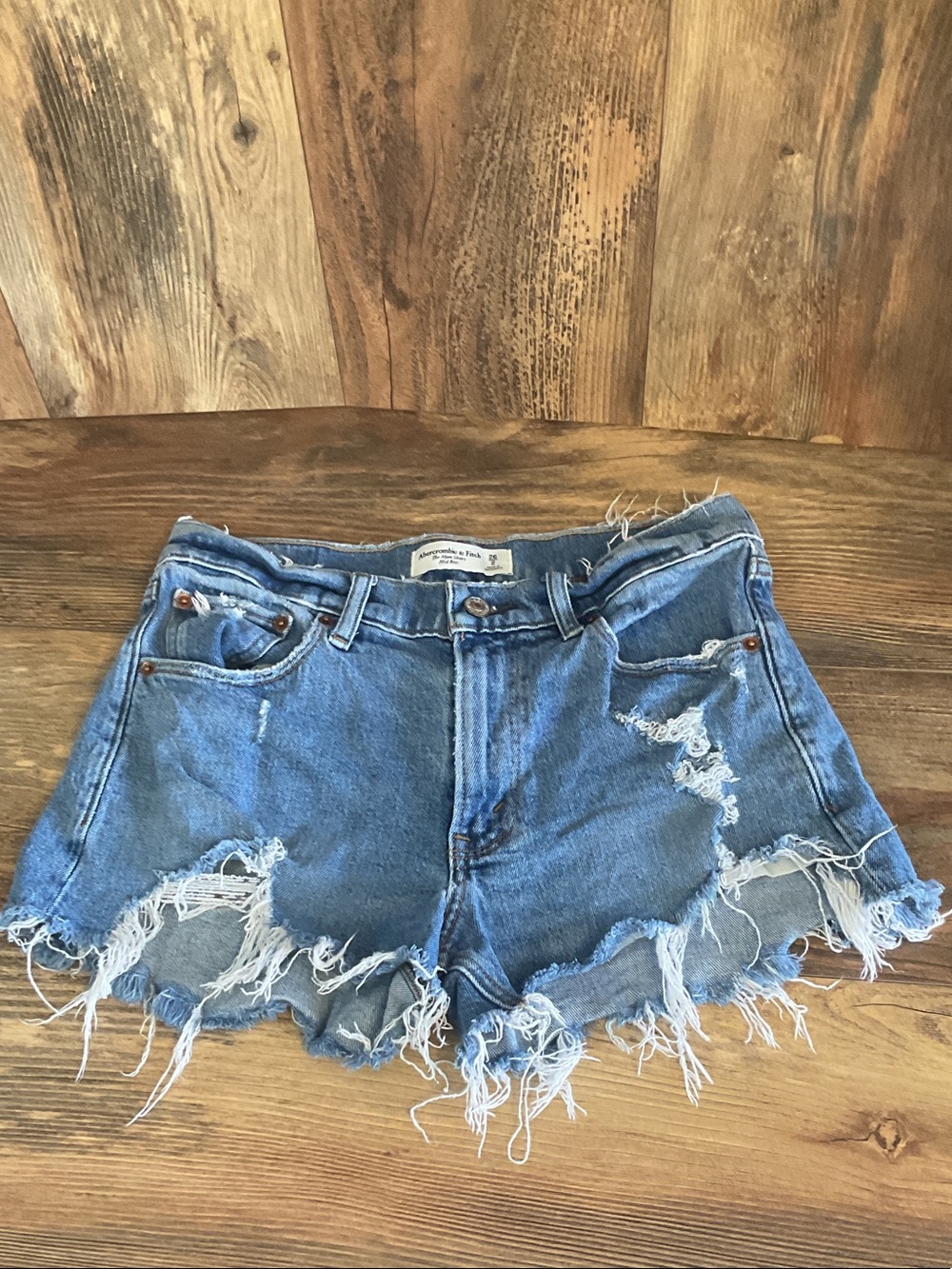 Abercrombie & Fitch The Mom Short Mid Rise Denim Cutoff Jean Shorts 26/2 C313